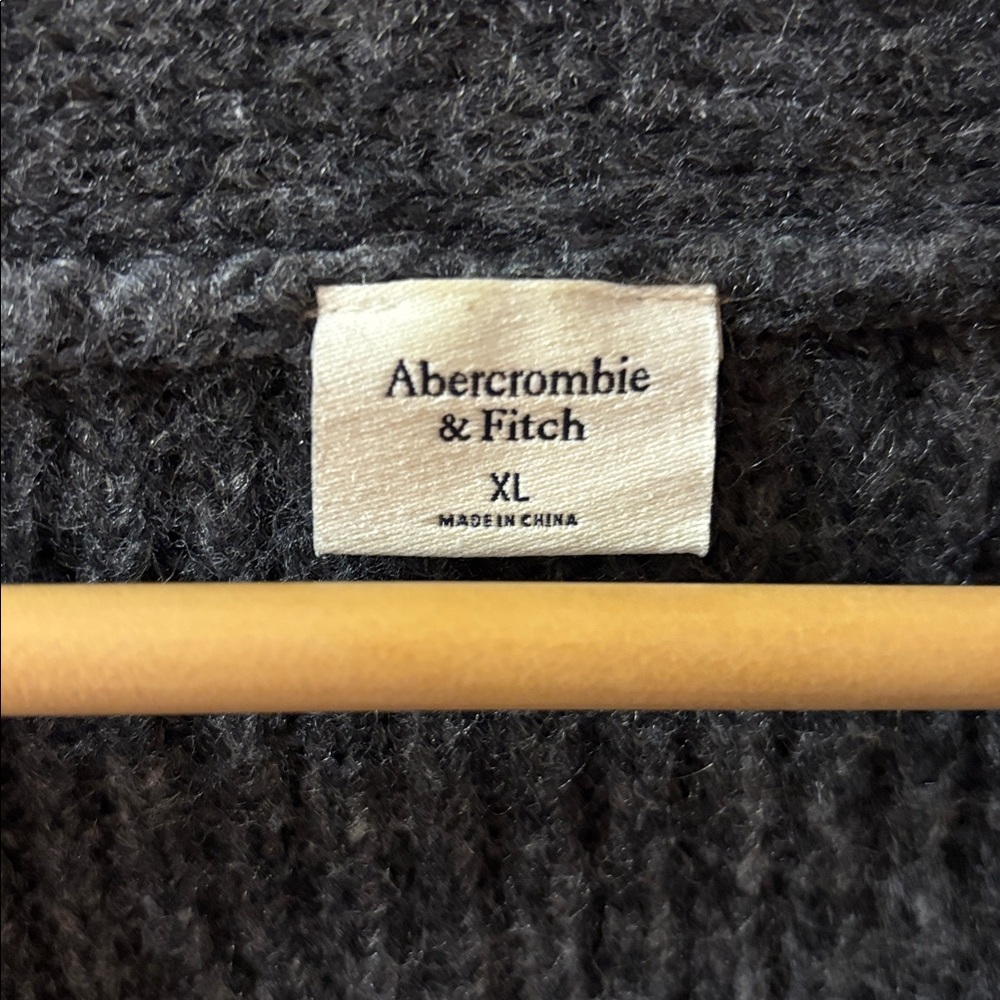 Abercrombie & Fitch Charcoal Cardigan - Picture 2 of 4